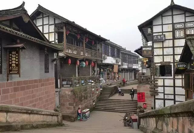 莲湖区：“适老化”改造 老人少了担忧多了舒心